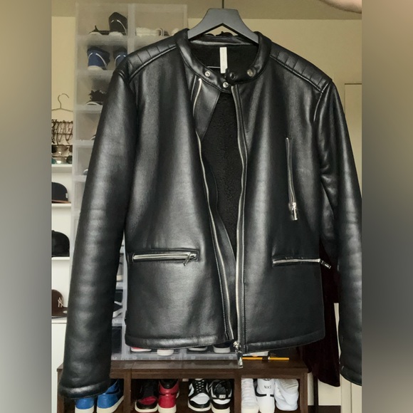 Zara (faux) leather jacket - Picture 6 of 11